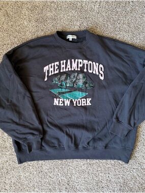 The Hamptons New York Crewneck Sweatshirt - Black